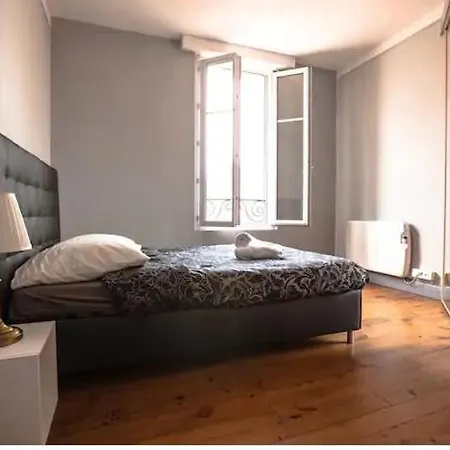 Dans Le Centre De Dan 3eme Etage 比亚里茨